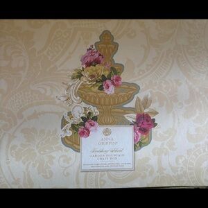 Anna Griffin Garden Fountain Craft Box